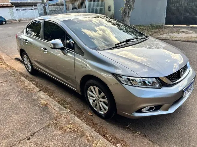 Honda Civic Sedan LXS 1.8/1.8 Flex 16V Aut. 4P 2014