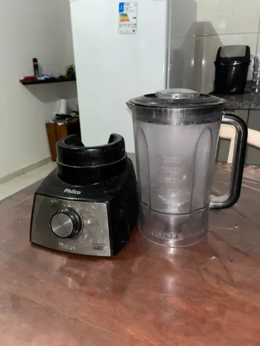 Liquidificador Philco Turbo com Copo Graduado
