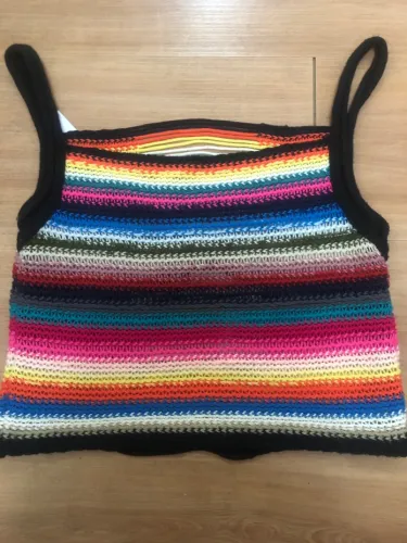 Blusa mais curta colorida (P)