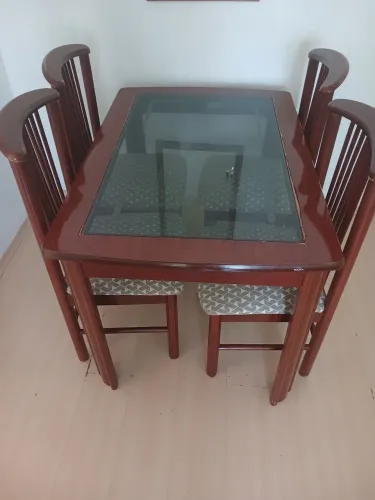 MESA MDP TAMPO VIDRO 4 LUGARES 