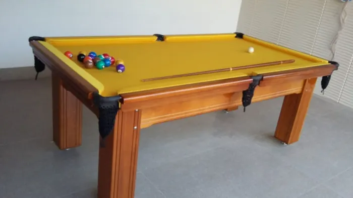 Mesa de Bilhar 2,25 x 1,25  Tecido Amarelo 