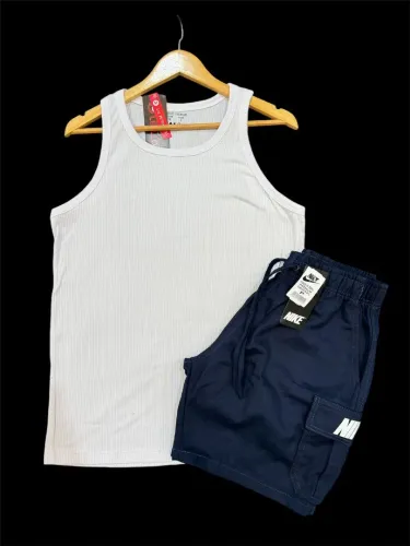 Conjunto Nike - Camiseta americana e Bermuda mauricinho modelo cargo-
