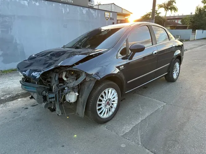 Sucata Fiat Linea Essence 2011 1.8 Etorq Câmbio Dualogic Somente Para Venda De Peças 