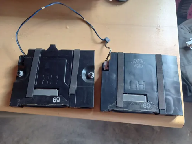 Auto falante da TV LG modelo 32lf565b