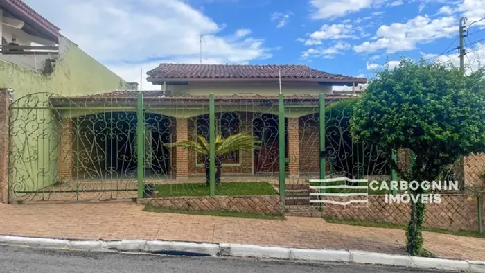 Casa a Venda na Vila São João em Caçapava