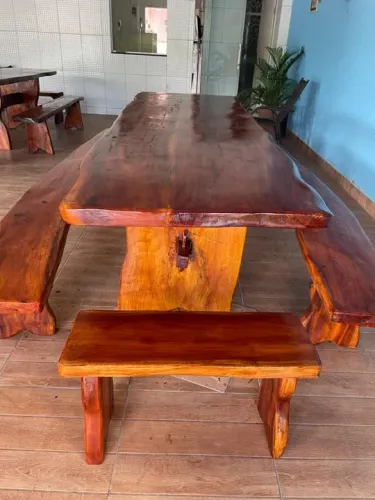 Mesa de jaqueira 