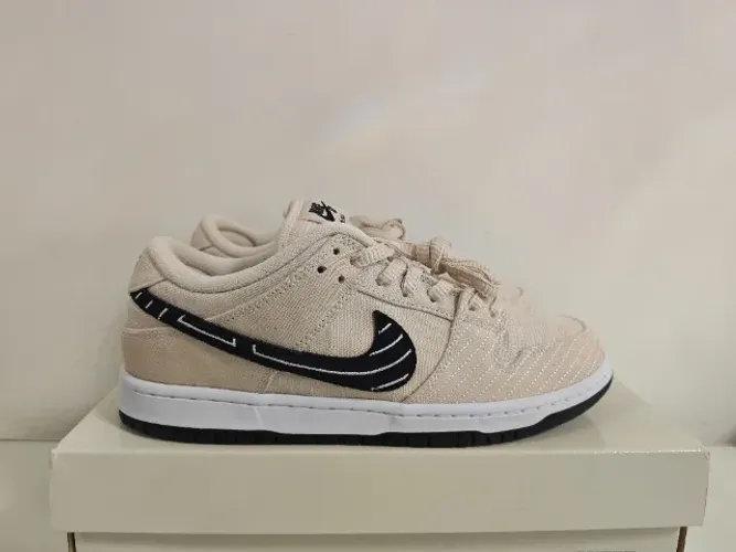 Tênis Nike Dunk Low Albino 40BR