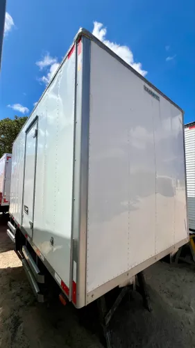 Baú 3/4 isolado Carropel 4,50 metros