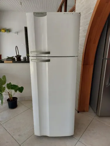 Refrigerador Eletrolux Super Freezer DC37