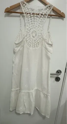 Saída de praia branco de crochê