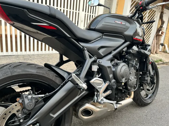Triumph Trident 660