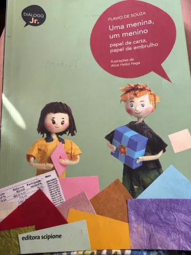 Livro: Uma menina, um menino - Papel de carta, papel de embrulho 