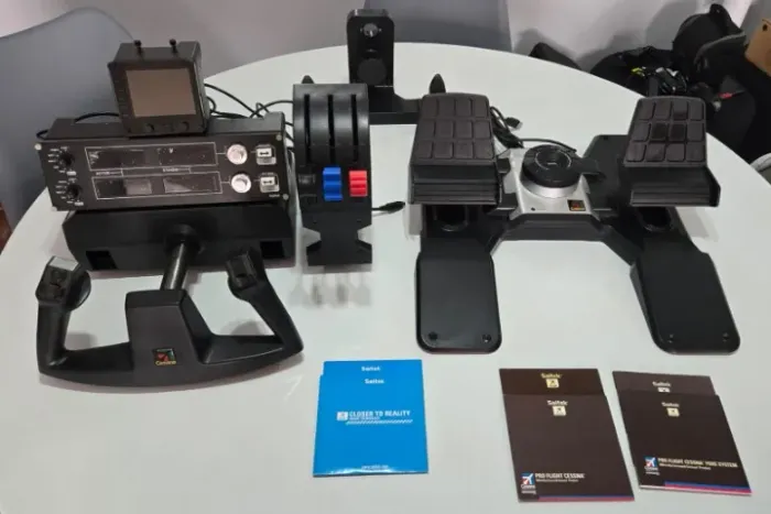 Saitek Flight Simulator - Simulador De Voo Realista Preto