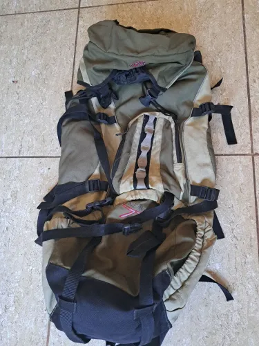 Mochila Crampom tech 77 trilhas e rumos