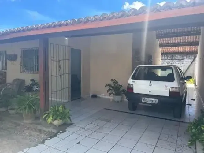 Casa no bengui  pra vender 