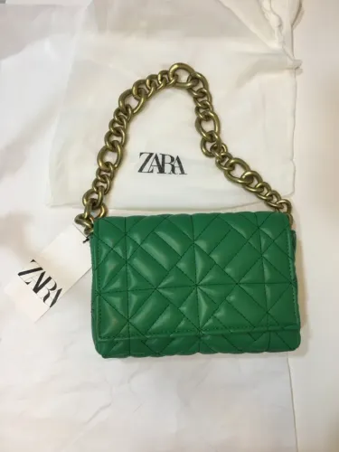 Bolsa ORIGINAL marca ZARA - Verde Matelassê