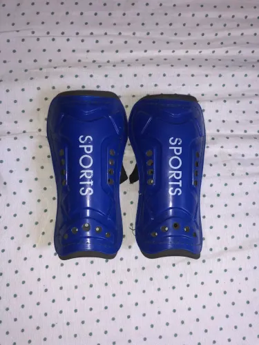 Caneleira Sports tamanho P