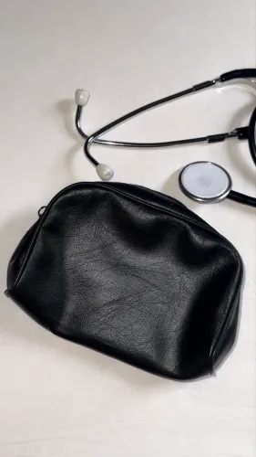 Estetoscópio Simples Profissional Dellamed + case de couro