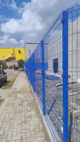 Gradil para cercamento, nos tamanhos 1,03m, 1,53m, 2,03m e 2,43 de altura, várias cores.