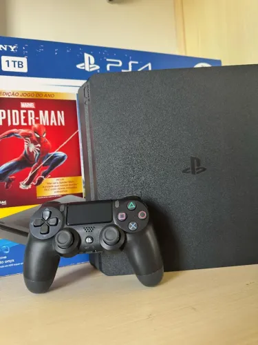 PS4 Slim 1TB 10.01 na caixa