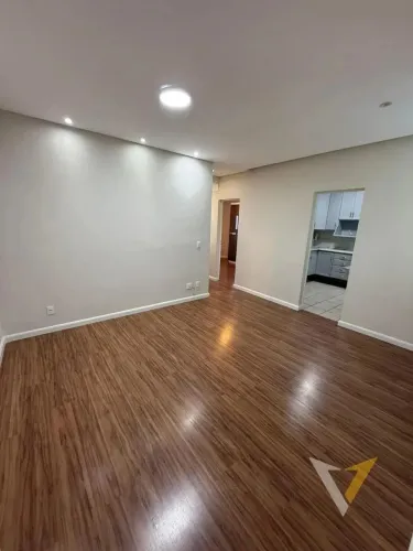 Apartamento à Venda em Condomínio Chácara das Flores II, Jardim Samambaia - Jundiaí, SP