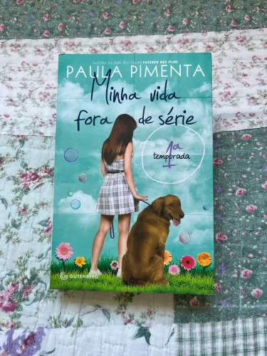 Livro Romance Minha Vida Fora de Série 1ª temporada - Paula Pimenta