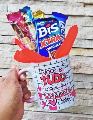 Caneca decorativa com chocolates dia dos pais