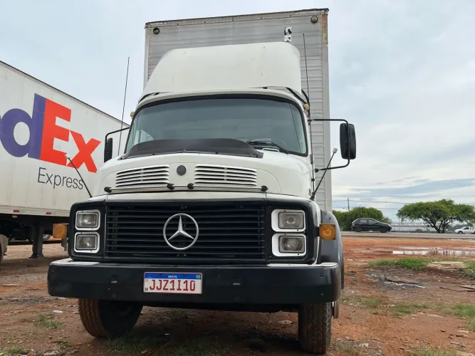 MB 1114 1988 Trucado Baú 