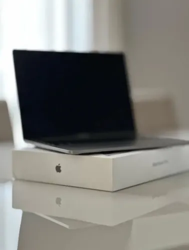 macbook pro 13 2020