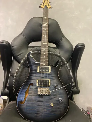 Guitarra PRS CE 24 USA Semi Hollow