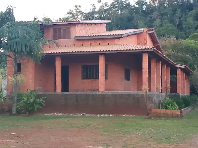 VENDO OU TROCO - Rancho em construção - Sarapuí/Itapetininga - SP