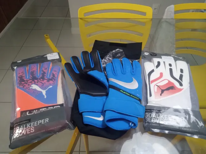 Luva de goleiro 