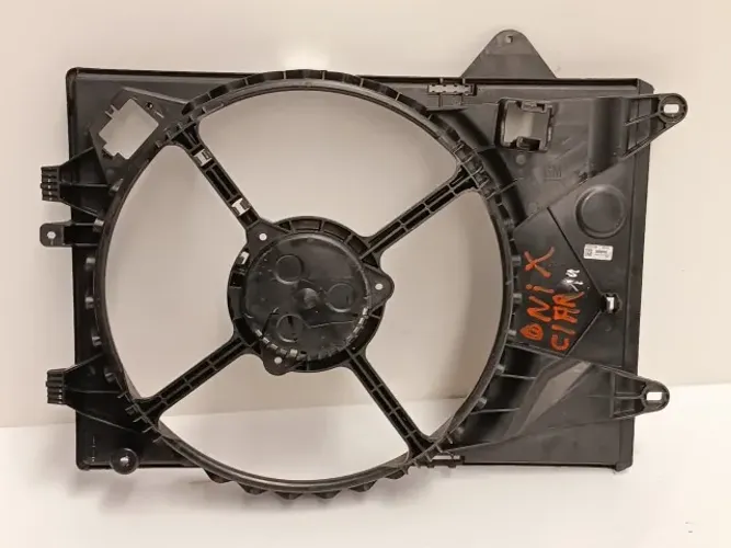 Defletor Radiador Onix 2013 A 2016 (Original/Usado)