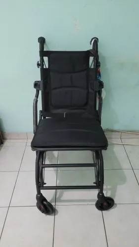 Cadeira de transporte.
