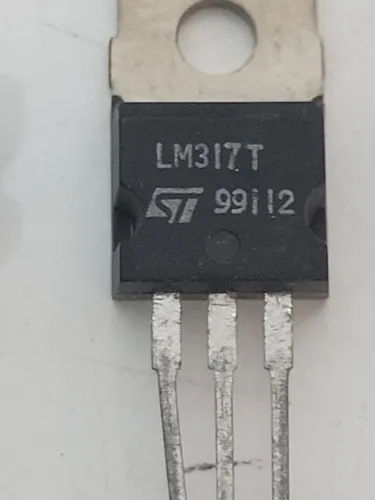 Lote com 26 unidades de LM317T - Regulador de tensão