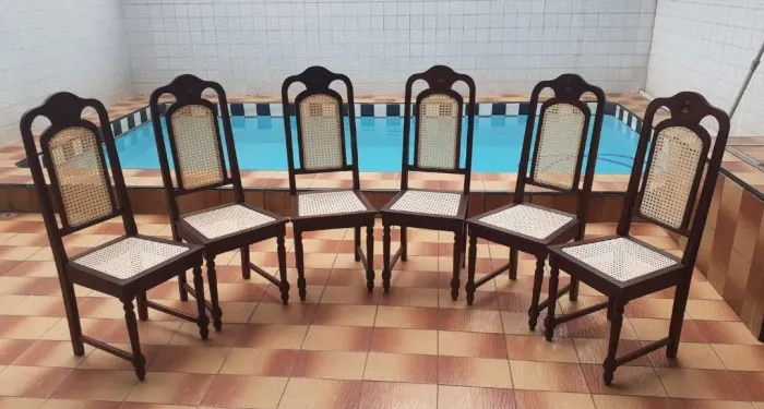 Conjunto de 6 Cadeiras de Madeira Maciça