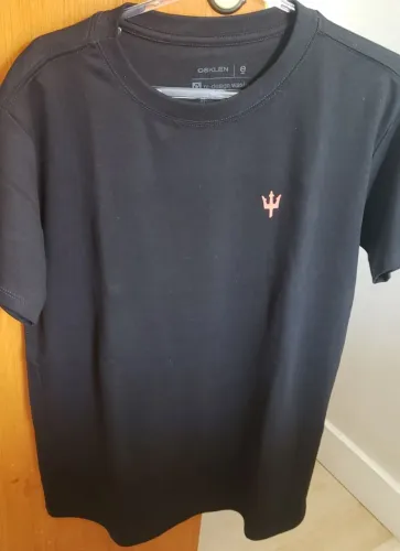 Camiseta osklen preta tam M