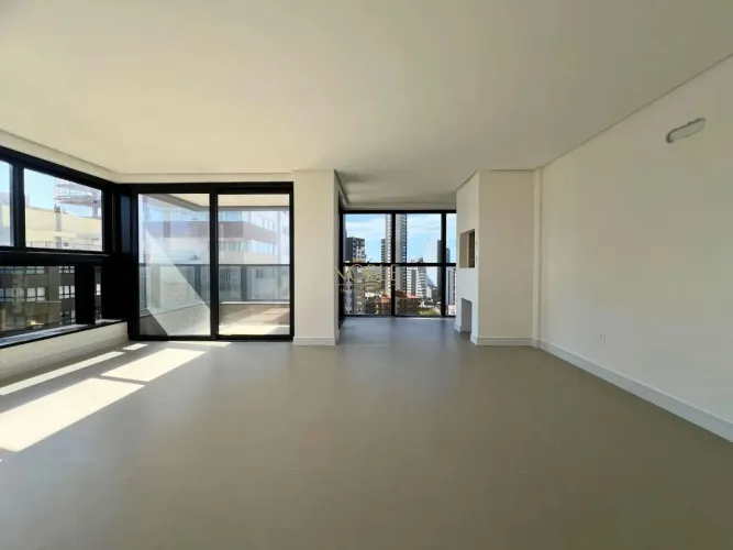 Apartamento de 3 suítes na Praia Grande em Torres-RS