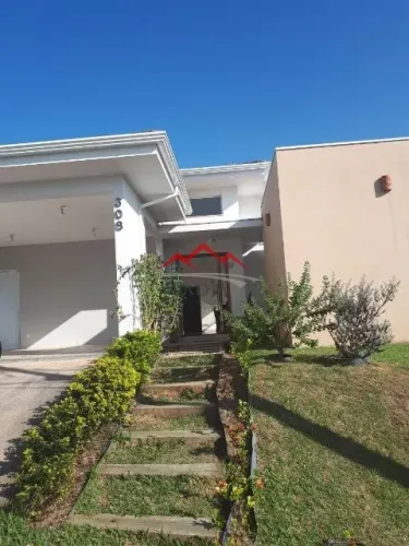 Casa a venda no condomínio Itatiba Country Clube.