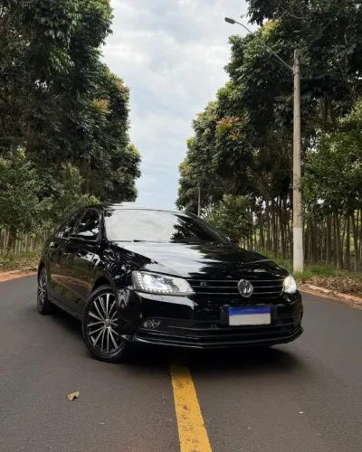 Volkswagen Jetta Highline 2.0 TSI 16V 4P Tiptronic 2017