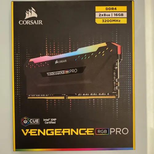 Memória Kit 2x 8GB Corsair Vengeance RGB Pro DD4 3200 Mhz