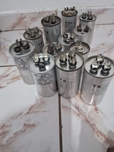 Vendo capacitores de várias capacidade 