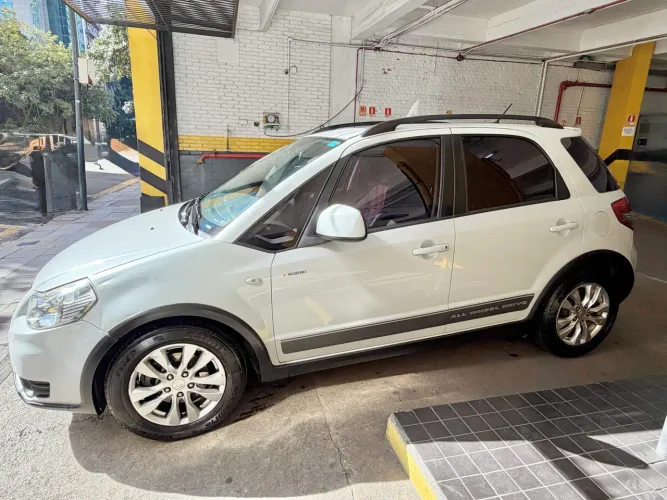 Suzuki SX4 2.0 16V 145cv 4WD 5P Aut. 2014
