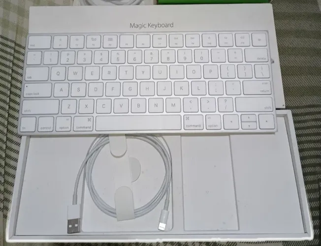 Teclado Apple Original MacBook/Ipad Magic keyboard