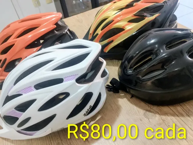 Capacetes p bike R$80,00 cada