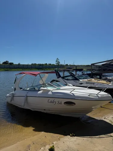 Lancha Millenium 225 Cabinada 2013 com Mercury 150 HP