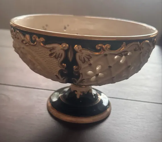 centro de mesa ou fruteira em fina porcelana