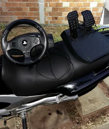 Volante thrustmaster t80