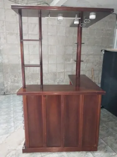 BAR em L  Cor mogno 180cm x 106cm 