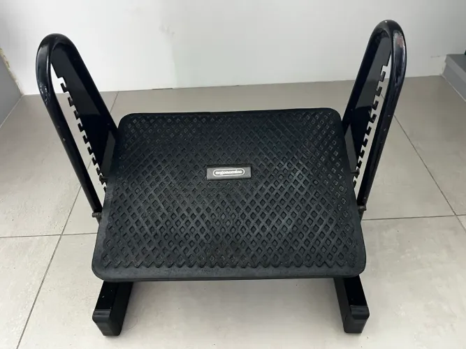 APOIO ERGONÔMICO DE CONFORTO PARA OS PÉS 
